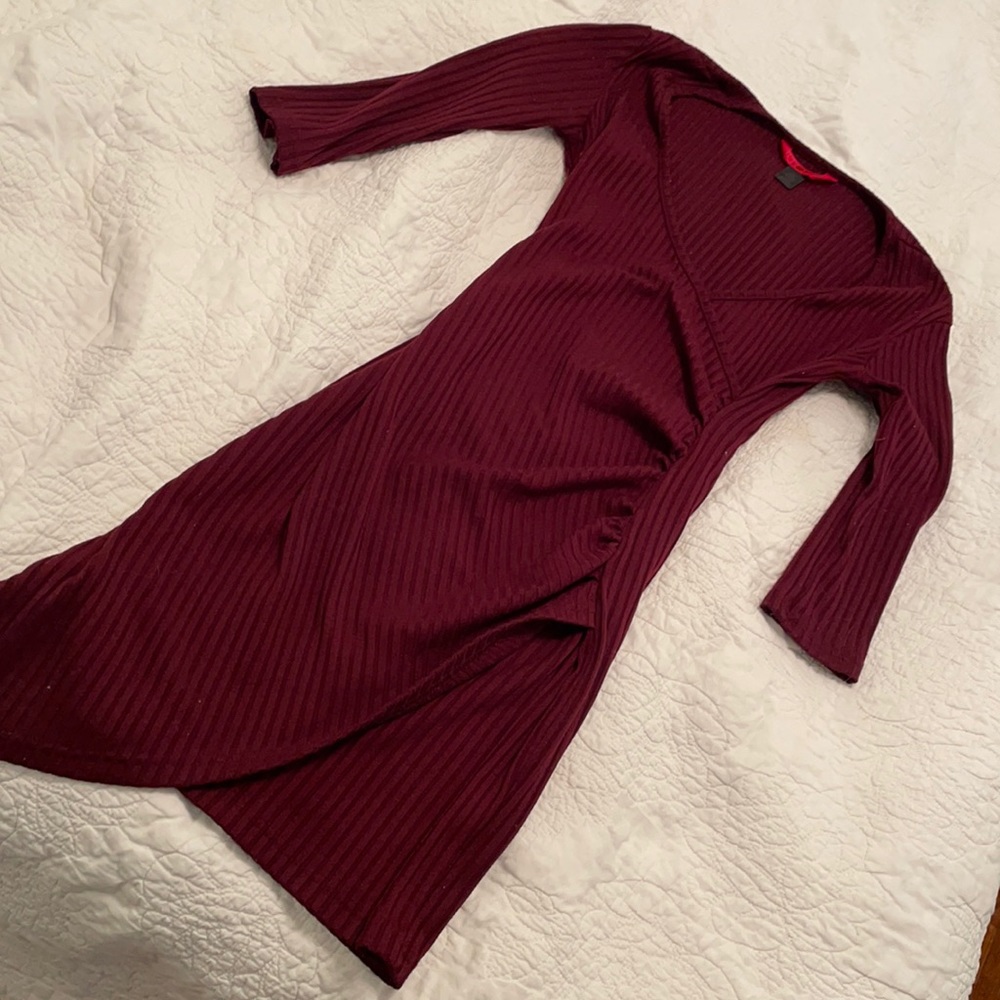 Half sleeve burgundy dress